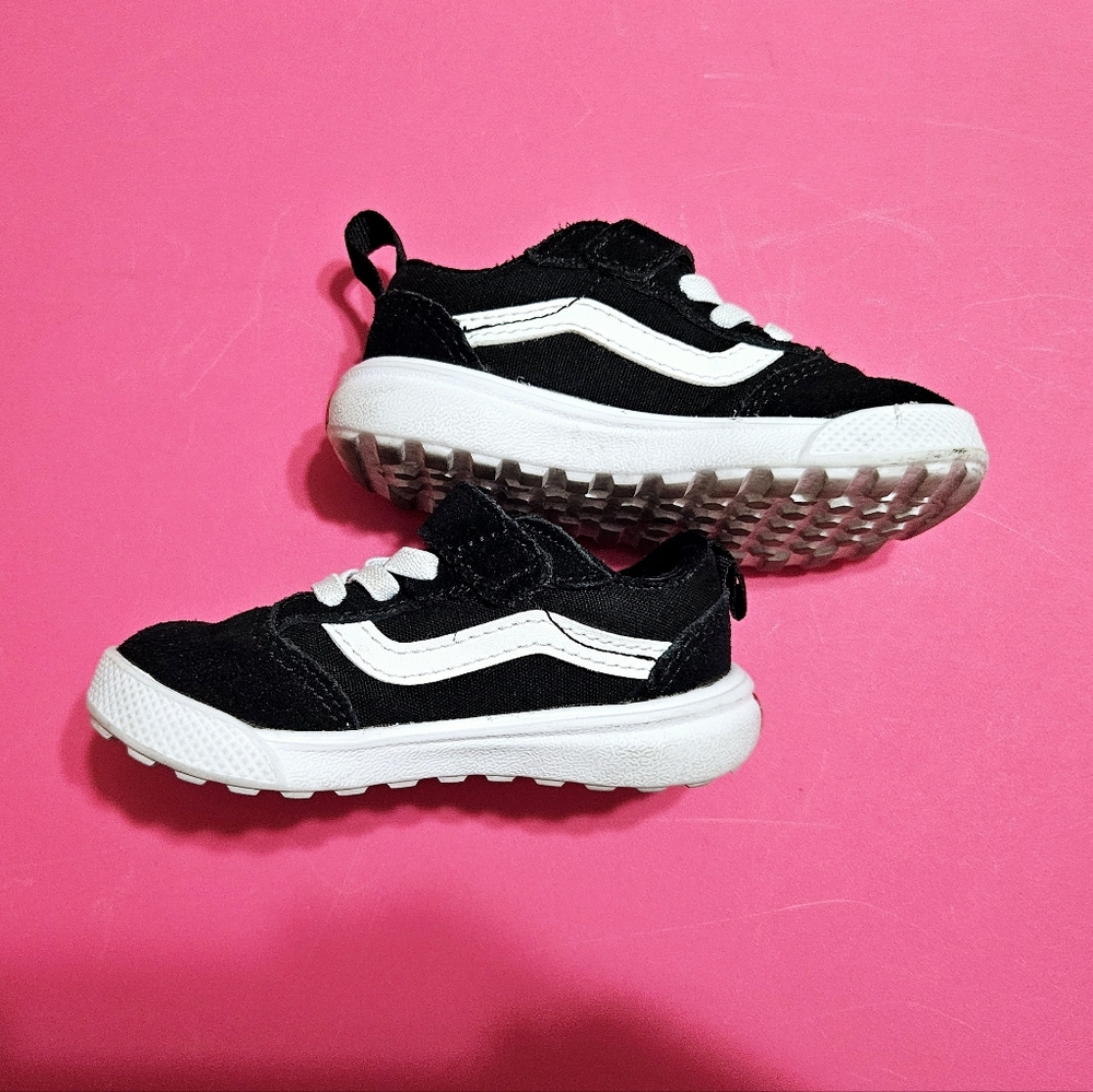 Vans Toddler Black and White ULTRARANGE - Picture 2 of 10